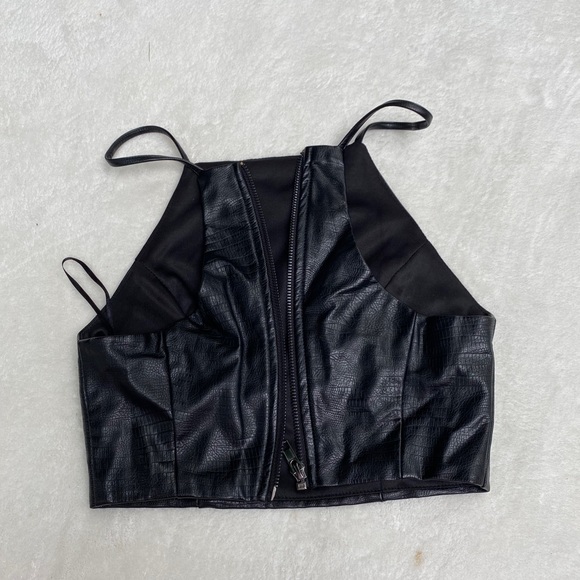 Leather halter top - Picture 2 of 3